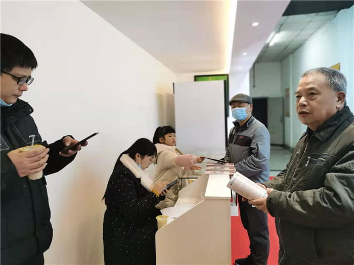 四川中青旅綿陽分社、綿陽市中旅假日旅行社、綿陽自來文化傳播有限公司24H自助售貨服務盛大開業(yè)